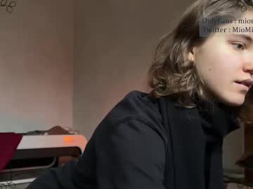_Miomio_ Chaturbate stream image from January 16, 2025