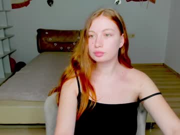 Miravills Chaturbate stream image from January 16, 2025