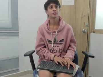 Cutesweet_ Chaturbate stream image from January 16, 2025