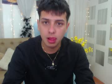 Filipdaviex Chaturbate stream image from January 16, 2025