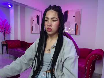 Leia_Queens Chaturbate stream image from January 16, 2025