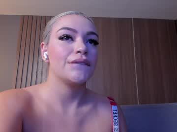 Milaowens Chaturbate stream image from January 16, 2025