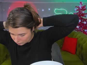 Arigraynor Chaturbate stream image from January 16, 2025
