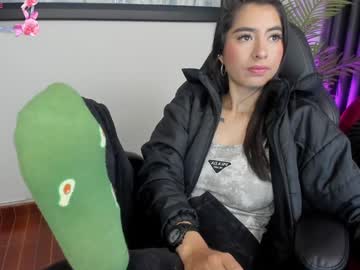 Charlote_Horny Chaturbate stream image from January 16, 2025
