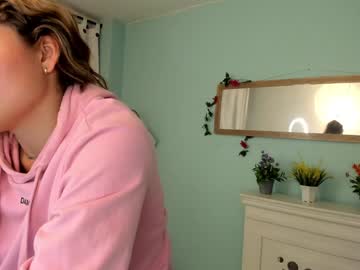 Alaia_Greyy Chaturbate stream image from January 16, 2025