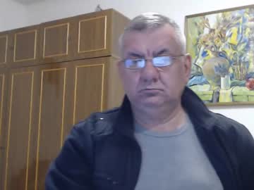 Machomale3 Chaturbate stream image from January 16, 2025