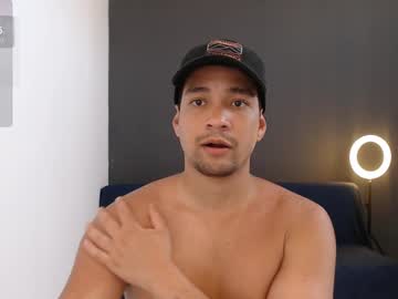 Secretboy5000 Chaturbate stream image from January 16, 2025