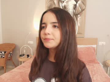 Raychell_Black Chaturbate stream image from January 16, 2025