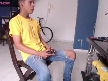 Andressdean Chaturbate stream image from January 16, 2025