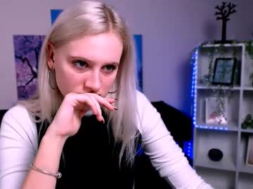 Flora_Ri Chaturbate stream image from January 16, 2025