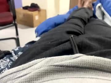 Cooldudeme10 Chaturbate stream image from January 16, 2025