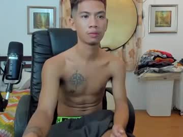 Lovinglifeasian Chaturbate stream image from January 16, 2025