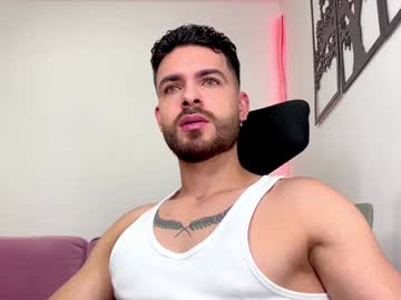 Maxtowers Chaturbate stream image from January 16, 2025