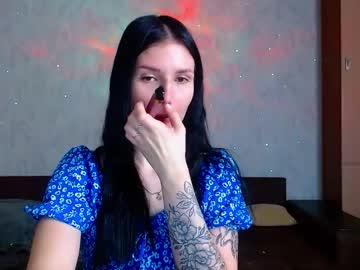 Rinavandoorn Chaturbate stream image from January 16, 2025