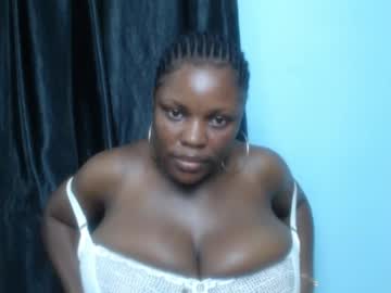 Juicyxxboobs Chaturbate stream image from January 16, 2025