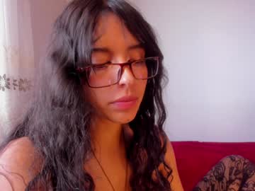 Aluna_0310 Chaturbate stream image from January 16, 2025