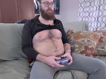 Animalcarebear Chaturbate stream image from January 16, 2025