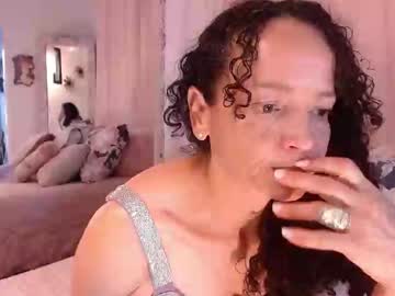 Arabiel Chaturbate stream image from January 16, 2025