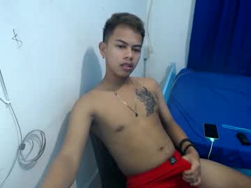Boyax16 Chaturbate stream image from January 16, 2025