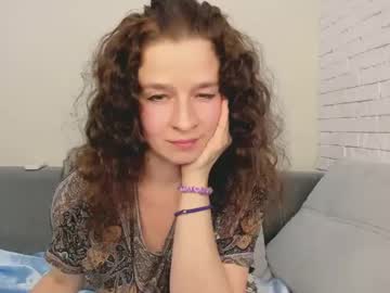 Clearangel Chaturbate stream image from January 16, 2025