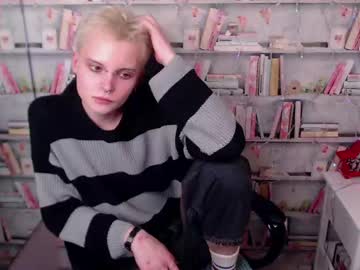 Demianenglen Chaturbate stream image from January 16, 2025