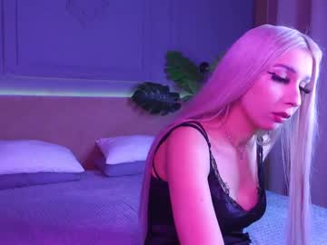 Evelyn_Delens Chaturbate stream image from January 16, 2025