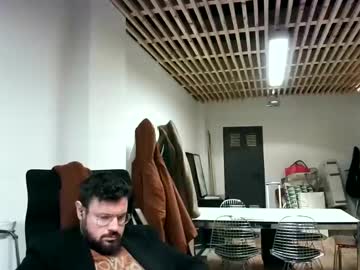 Maythe4bwu Chaturbate stream image from January 16, 2025