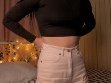 Philippaforland Chaturbate stream image from January 16, 2025