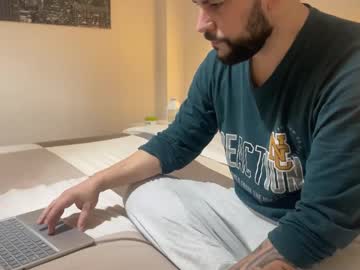 Twohotx Chaturbate stream image from January 16, 2025