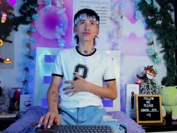 Juniior0_0 Chaturbate stream image from January 16, 2025