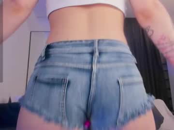 Mila__Touch Chaturbate stream image from January 16, 2025