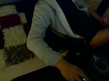 Thrthrd Chaturbate stream image from January 16, 2025