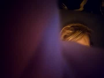 Blondebellaaa3 Chaturbate stream image from January 17, 2025