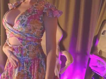 Bubbling_Crush Chaturbate stream image from January 17, 2025