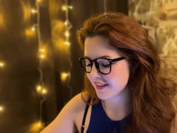 Edithafarro Chaturbate stream image from January 17, 2025