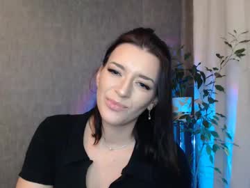 Elinapretty Chaturbate stream image from January 17, 2025
