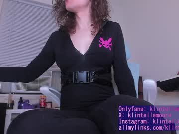 Klintellemoore Chaturbate stream image from January 17, 2025