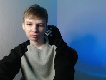 Mnsbstvar Chaturbate stream image from January 17, 2025