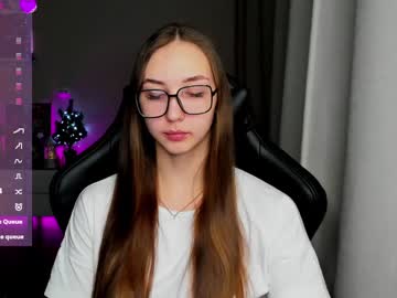 Sm0ly Chaturbate stream image from January 17, 2025