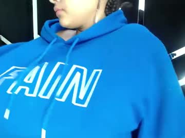 Michell_Rs Chaturbate stream image from January 17, 2025