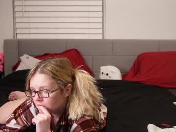 Ramichick Chaturbate stream image from January 17, 2025