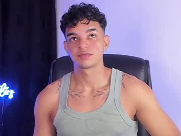 Sam_Dosantos Chaturbate stream image from January 17, 2025