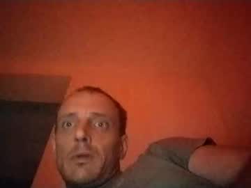 Amatuercouple668922 Chaturbate stream image from January 17, 2025