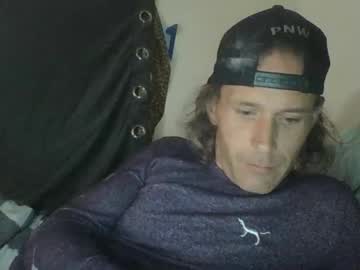 Cumslutboi27 Chaturbate stream image from January 17, 2025