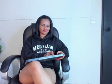 Zafiro_Brownn_ Chaturbate stream image from January 17, 2025