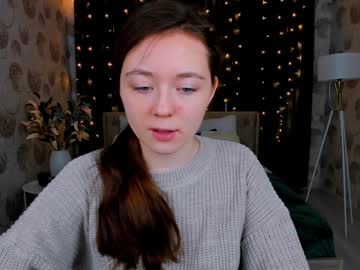 Alluringlook Chaturbate stream image from January 17, 2025