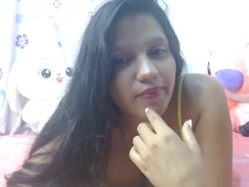 Auroramez Chaturbate stream image from January 17, 2025