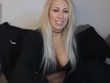 Missmakaylacox Chaturbate stream image from January 17, 2025