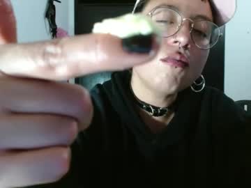 Poly_Mer Chaturbate stream image from January 17, 2025