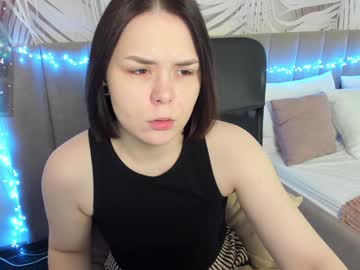 Alli_Zi Chaturbate stream image from January 17, 2025
